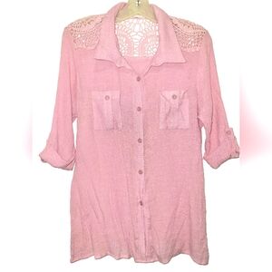 Lavish 3/4 Rolled Sleeve Pink Button Down Top With Crochet Shoulders Size Large